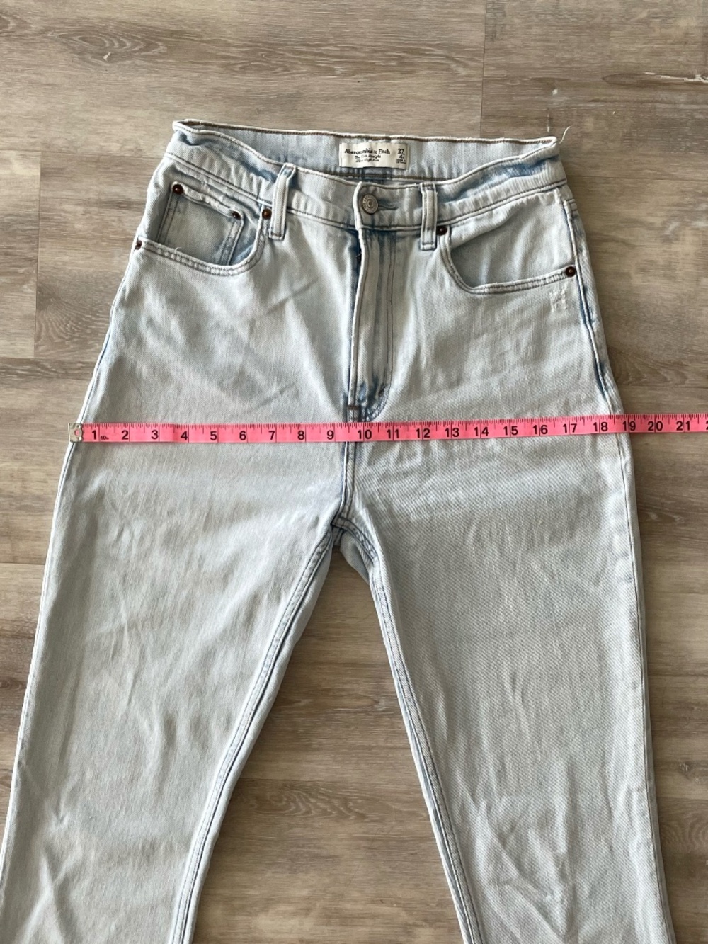 Abercrombie & Fitch 90s High Rise Slim Straight Split Hem Jeans | Light Wash 27 - Picture 8 of 13